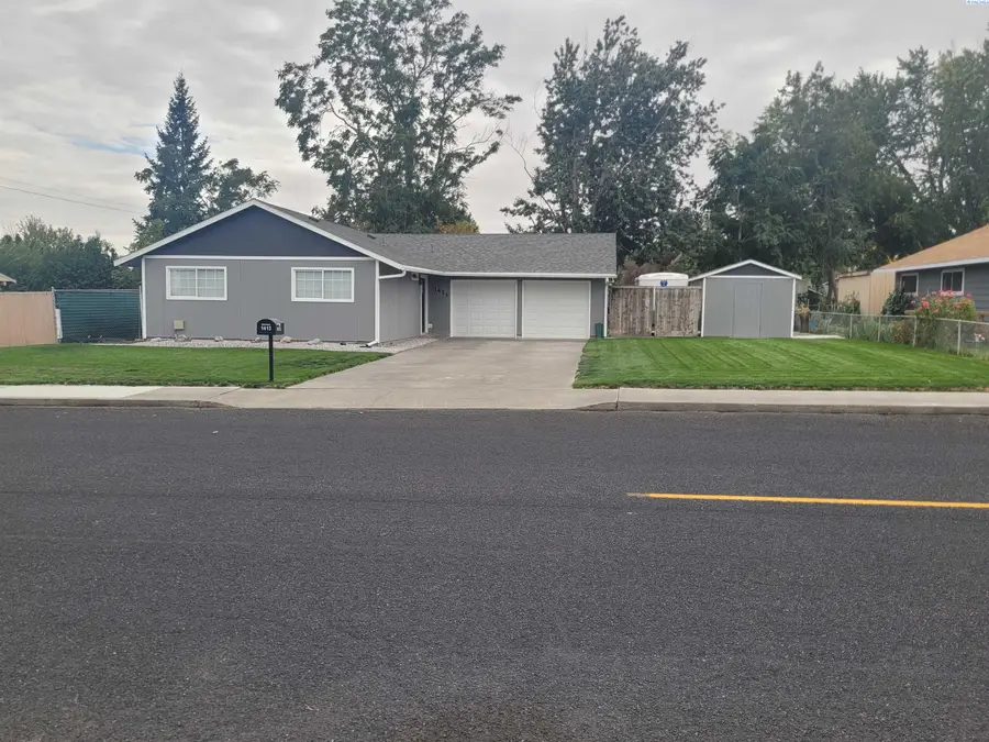 1413 W 7th Ave, Kennewick, WA 99336 - #3
