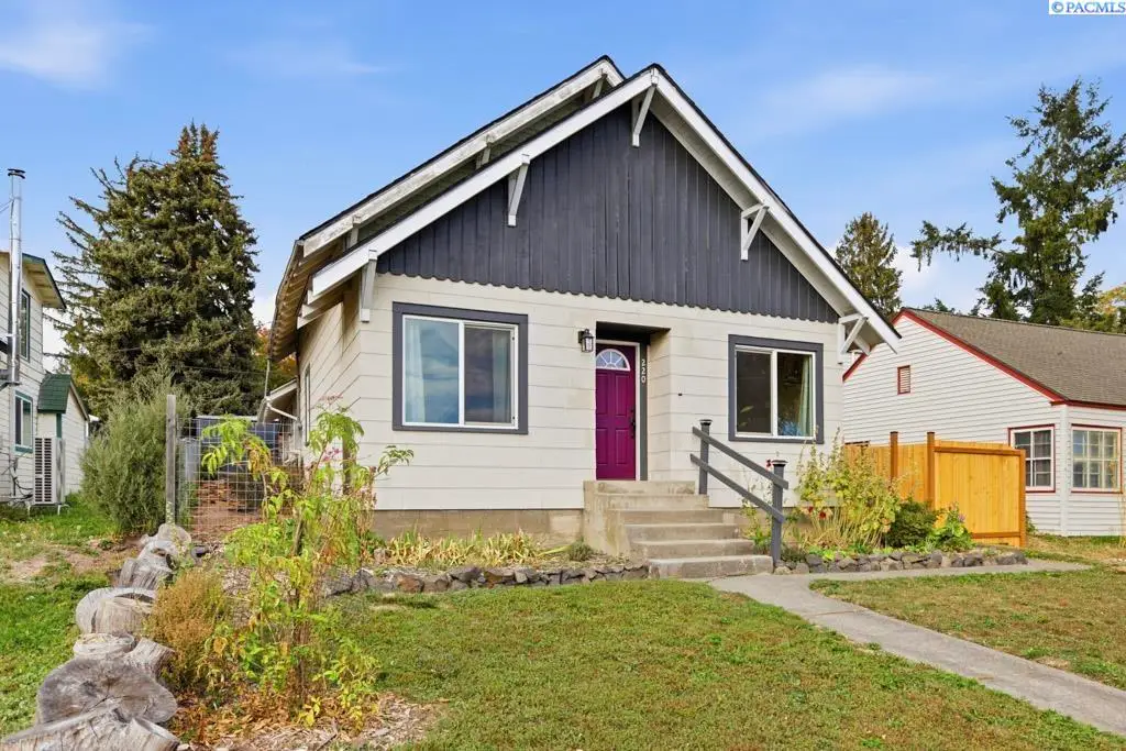 220 W Alder St, Palouse, WA 99161 - #1