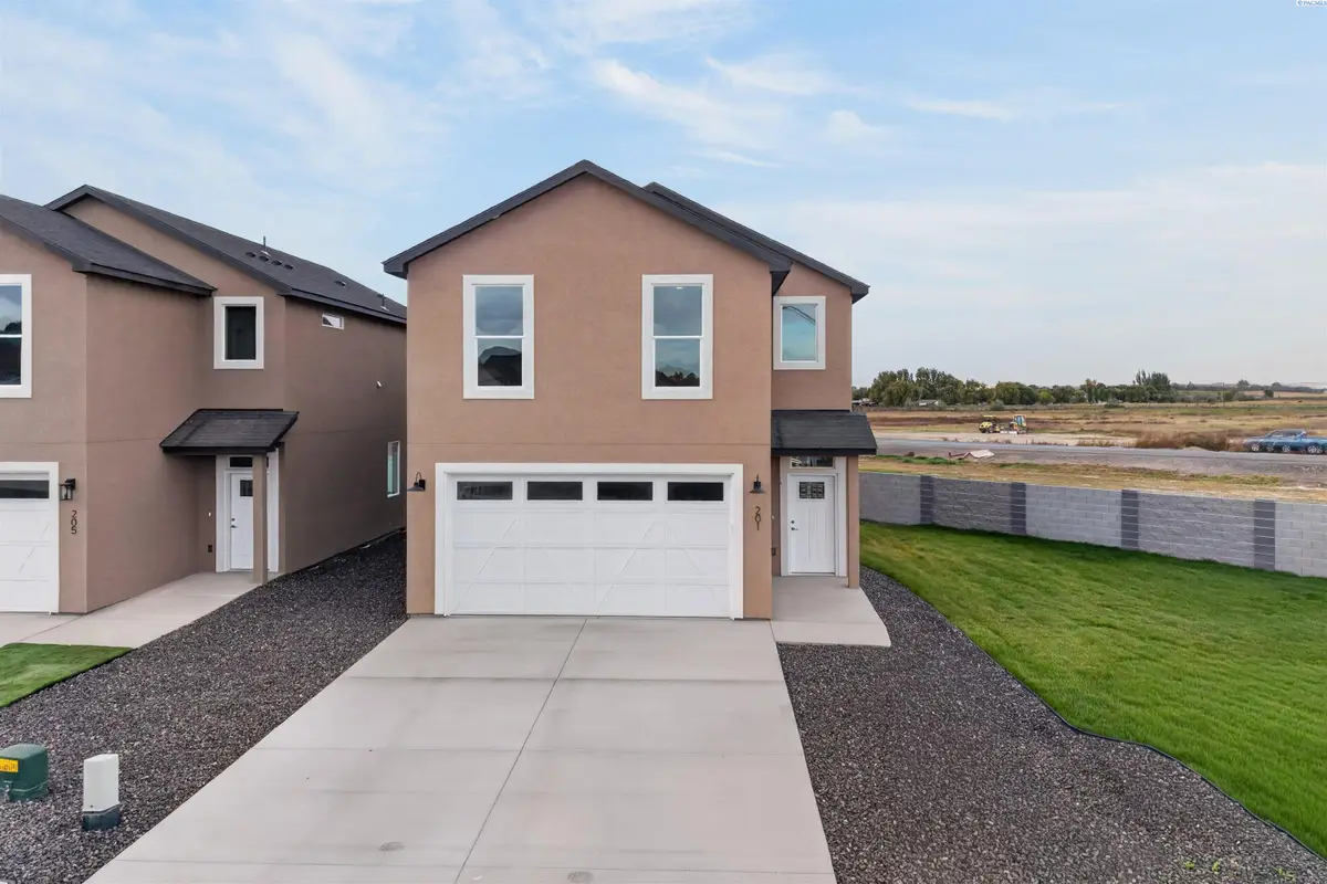 201 Victoria St, Sunnyside, WA 98944 - #1