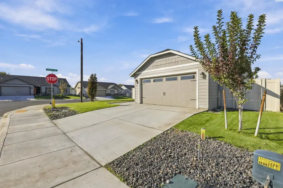 700 Regina Pl, Grandview, WA 98930 - #3