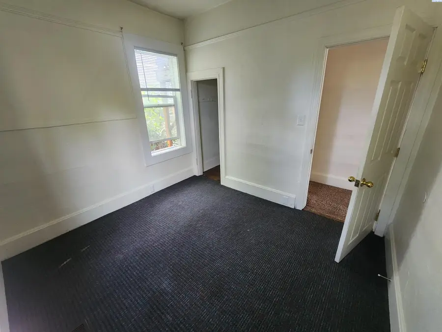 513-515 NE Kamiaken Street, Pullman, WA 99163 - #2