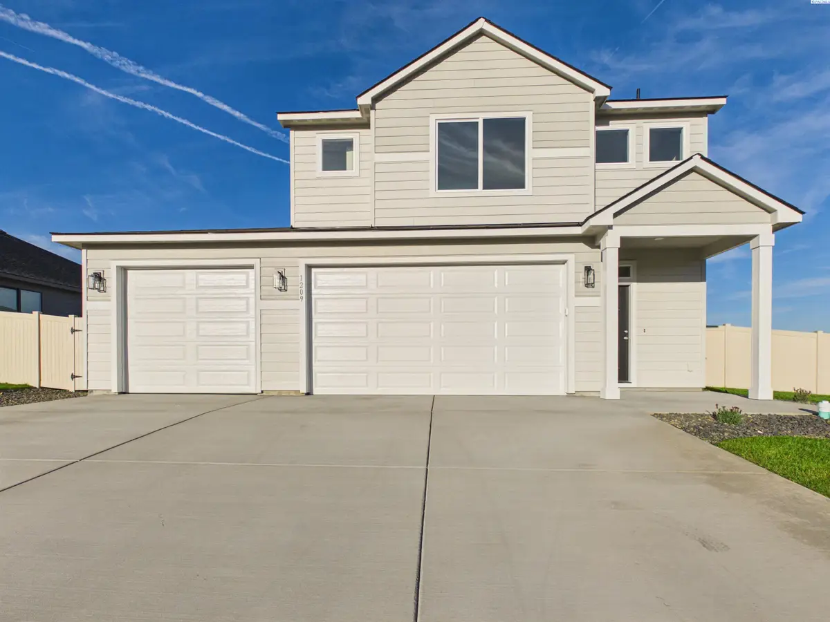 1209 18th Street, Benton City, WA 99320 - #1
