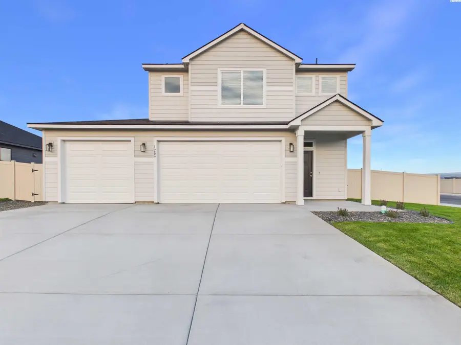 1209 18th Street, Benton City, WA 99320 - #2