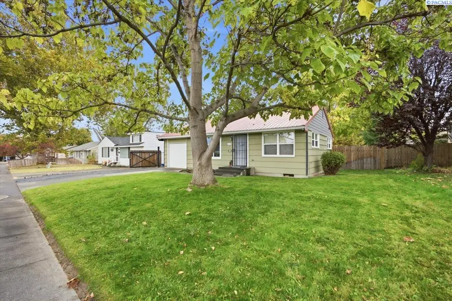 1925 W 3rd Ave, Kennewick, WA 99336-3243 - #2