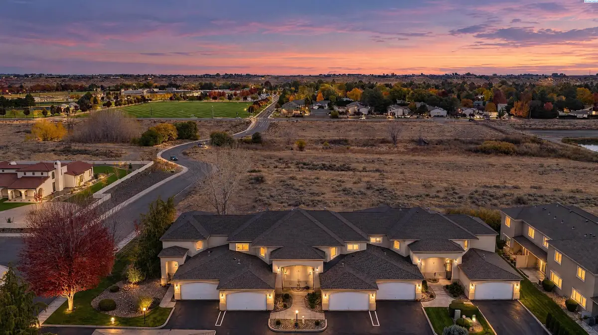 643 Hanford St, Richland, WA 99354 - #1