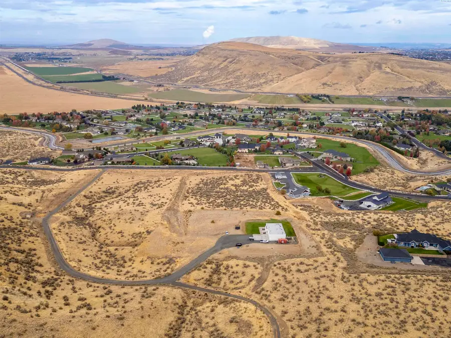 75331 Homestead Rd, Kennewick, WA 99336 - #2