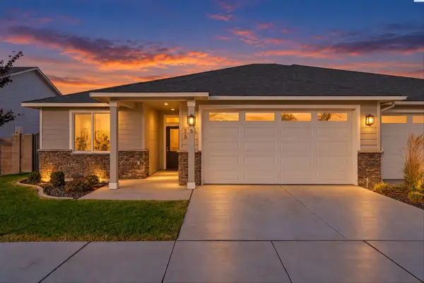 2585 Sunray Ave, Richland, WA 99352
