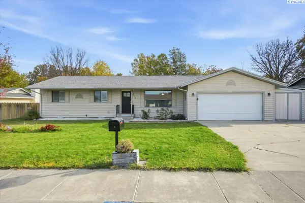 205 S Roosevelt St, Kennewick, WA 99336
