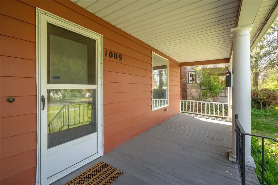 1009 W 14th Ave, Spokane, WA 99204 - #2