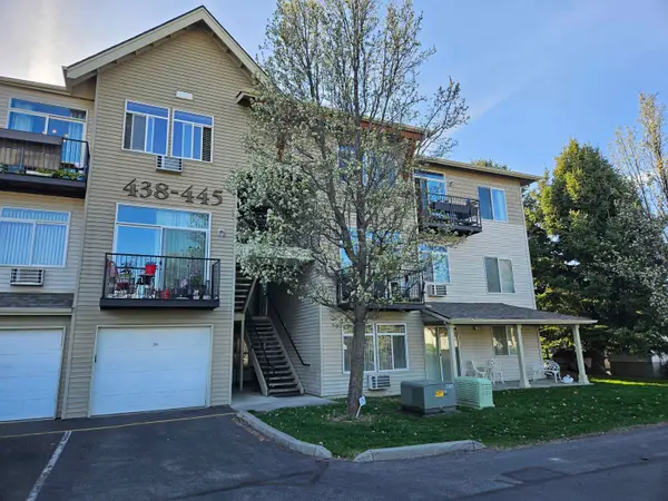 22855 E Country Vista Dr #438, Liberty Lake, WA 99019