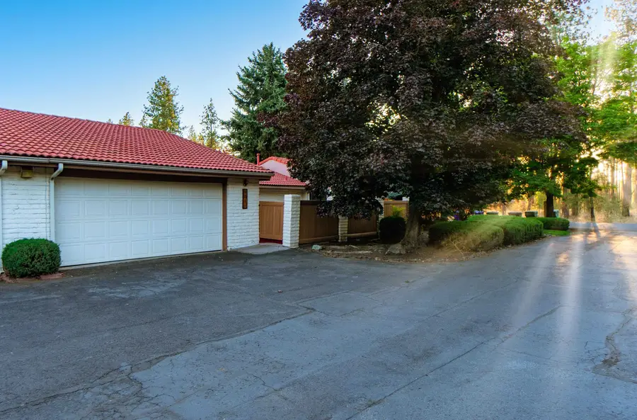 8216 N Lemon Ln, Nine Mile Falls, WA 99026 - Image #2