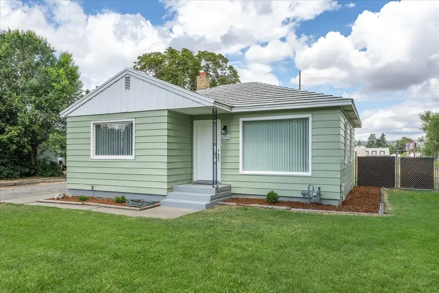 8209 E Knox Ave, Spokane Valley, WA 99212 - Image #2