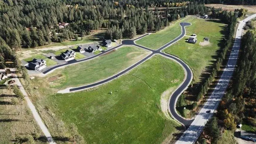 31912 N Zander Ln, Chattaroy, WA 99003 - Image #1