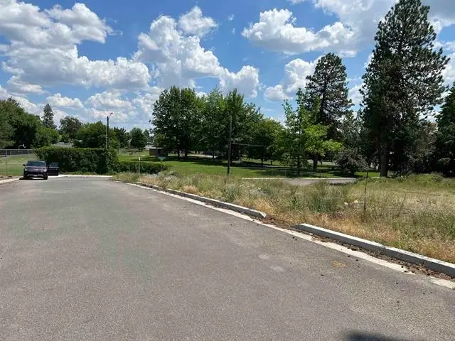 1207 W Cora Ave, Spokane, WA 99205 - Image #1