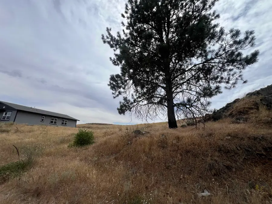 402 E Porak St, Sprague, WA 99032 - Image #3