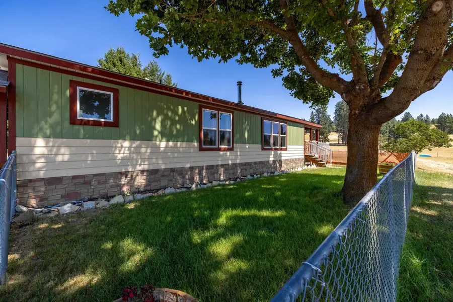 29024 N Hardesty Rd, Chattaroy, WA 99003 - Image #3