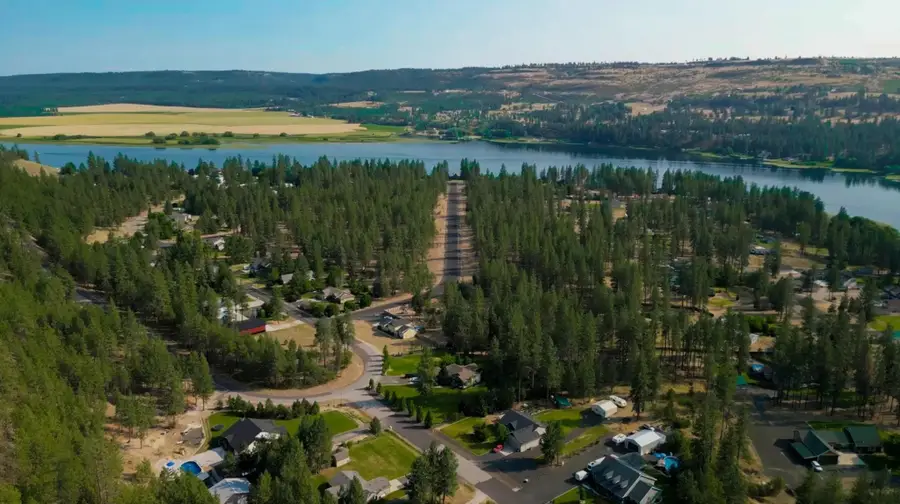 6542 Kate Dr Dr, Nine Mile Falls, WA 99026 - Image #2