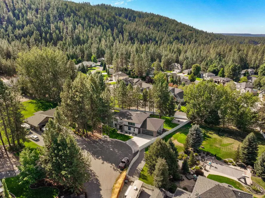 11605 N Alberta Lane Ln, Spokane, WA 99218 - Image #2