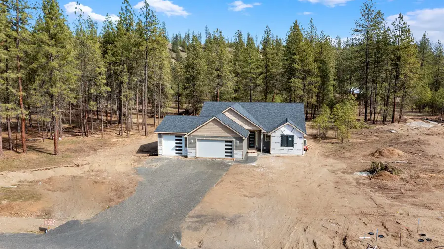 6563 Kate Dr, Nine Mile Falls, WA 99026 - Image #2