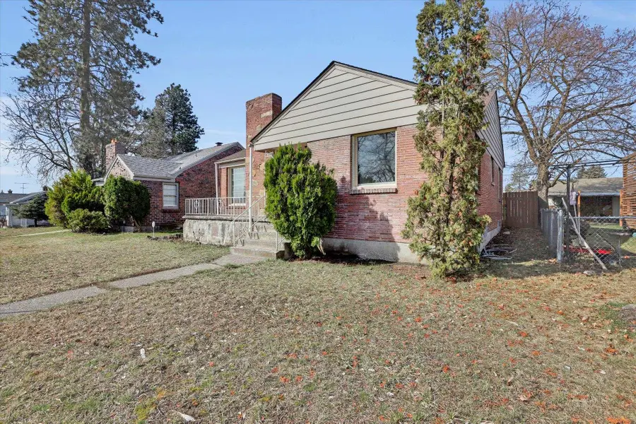 4811 N Lincoln St, Spokane, WA 99205 - Image #2