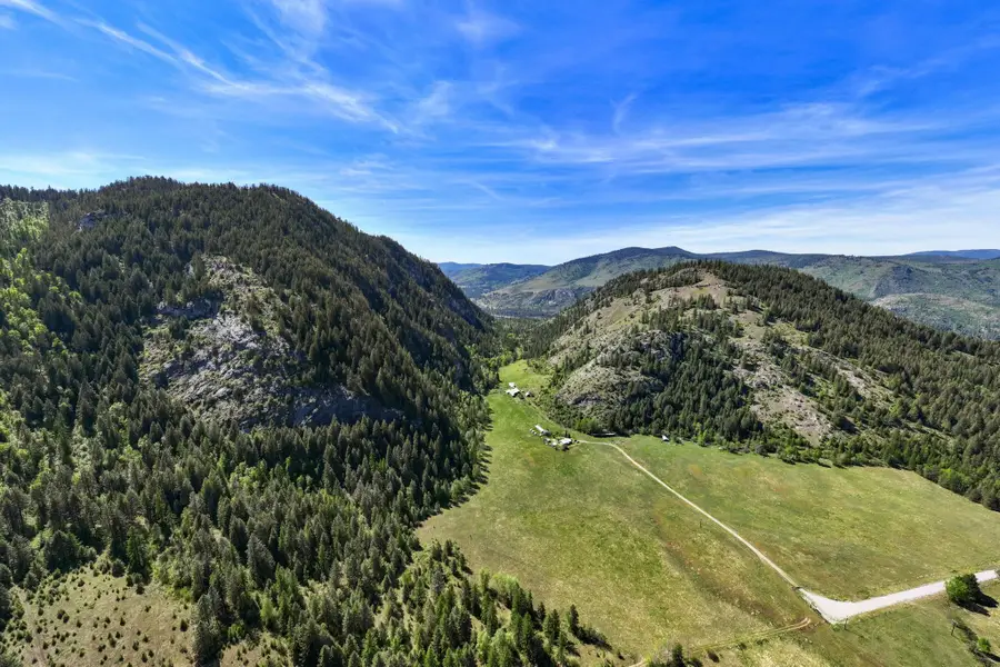 4345 Wilcox Rd, Northport, WA 99157 - Image #2