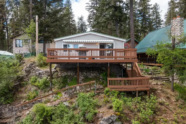 45326 Lake Shore Homes Rd, Loon Lake, WA 99148