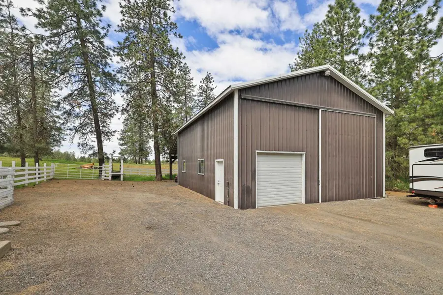 14425 N Christensen Rd, Nine Mile Falls, WA 99026 - Image #2