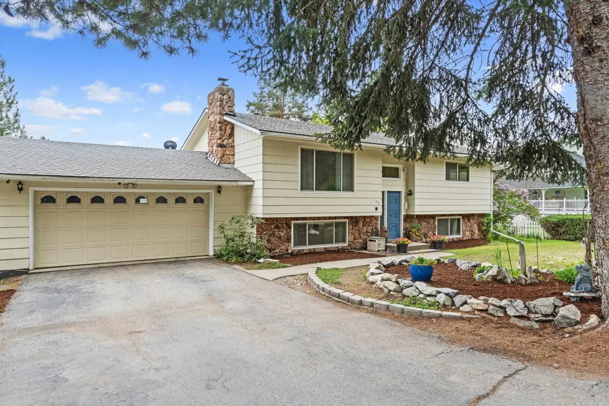 122 E Circle Dr, Newport, WA 99156 - Image #1