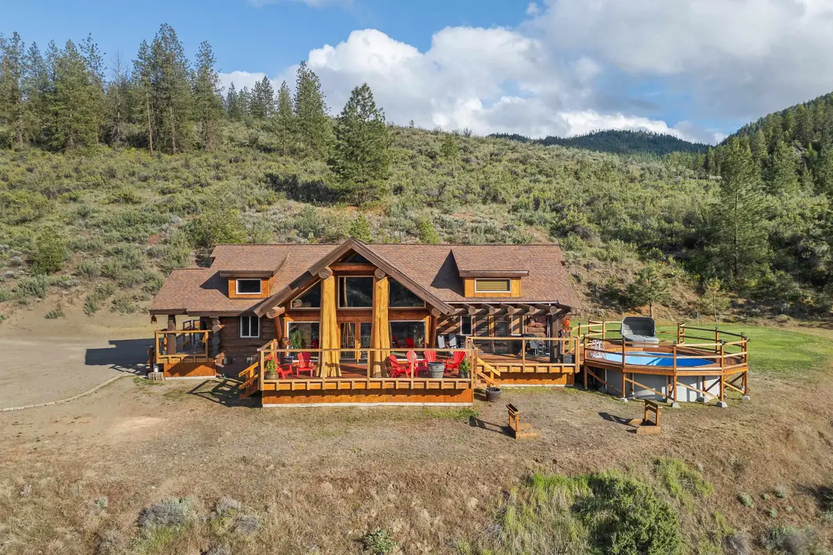 33905 Winterwood Ln, Davenport, WA 99122 - Image #1