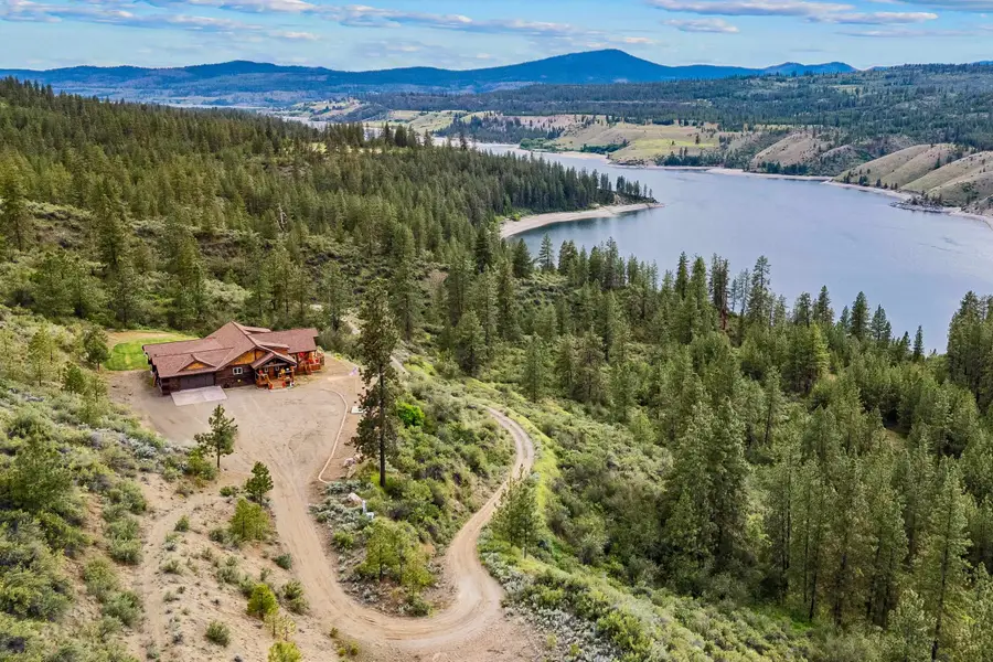 33905 Winterwood Ln, Davenport, WA 99122 - Image #2