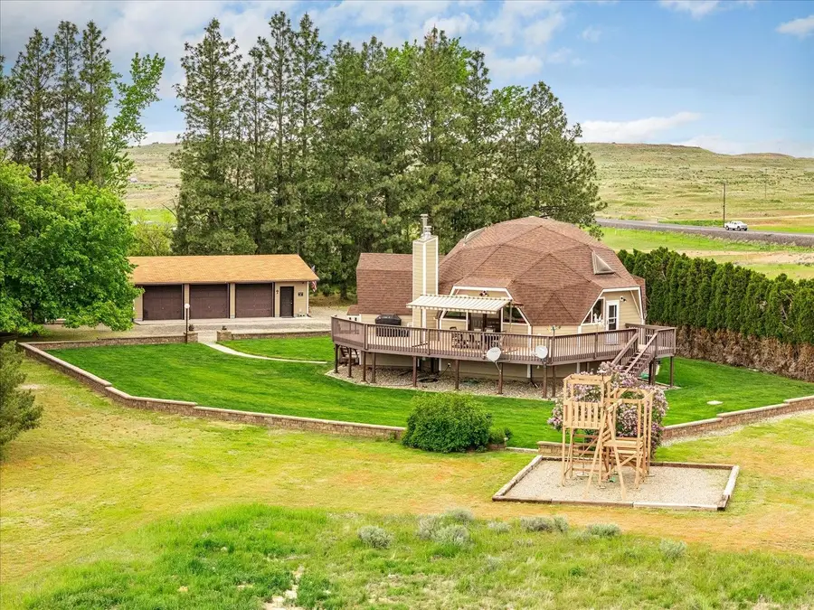 1470 State Route 174 Rte, Grand Coulee, WA 99133 - #2