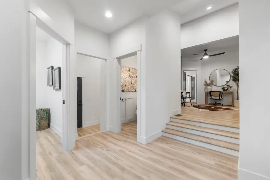 1922 N Donwood Ln, Greenacres, WA 99016 - Image #2