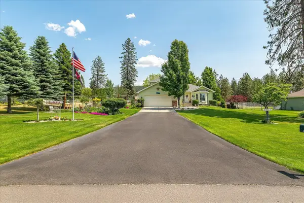 16324 N Cimmeron Ct, Nine Mile Falls, WA 99026