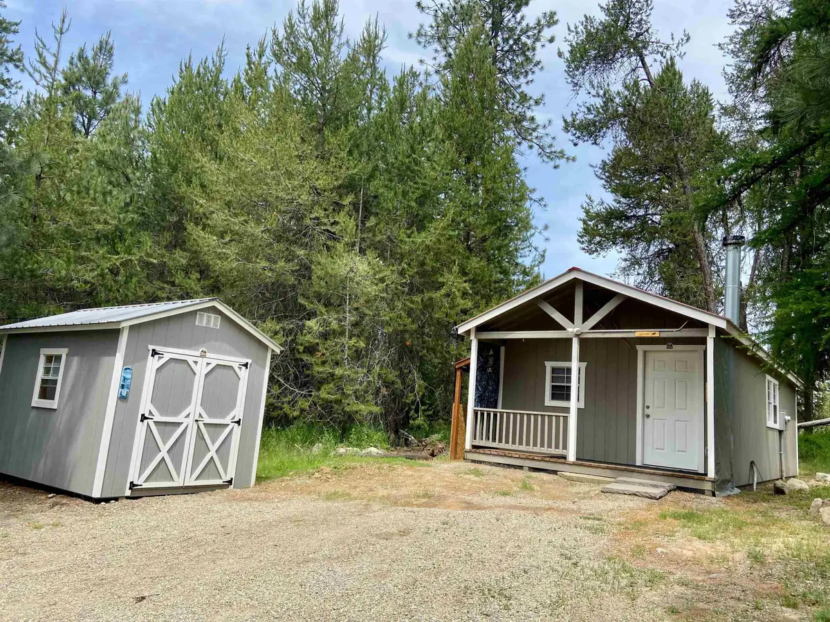 112 Rocky Gorge Rd, Newport, WA 99156 - Image #1