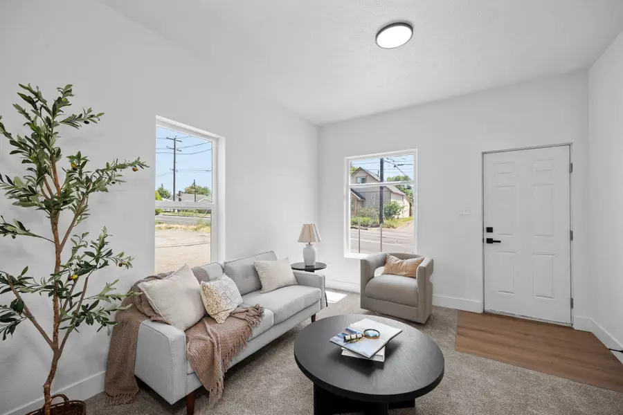 1509 N Maple St, Spokane, WA 99201 - Image #2