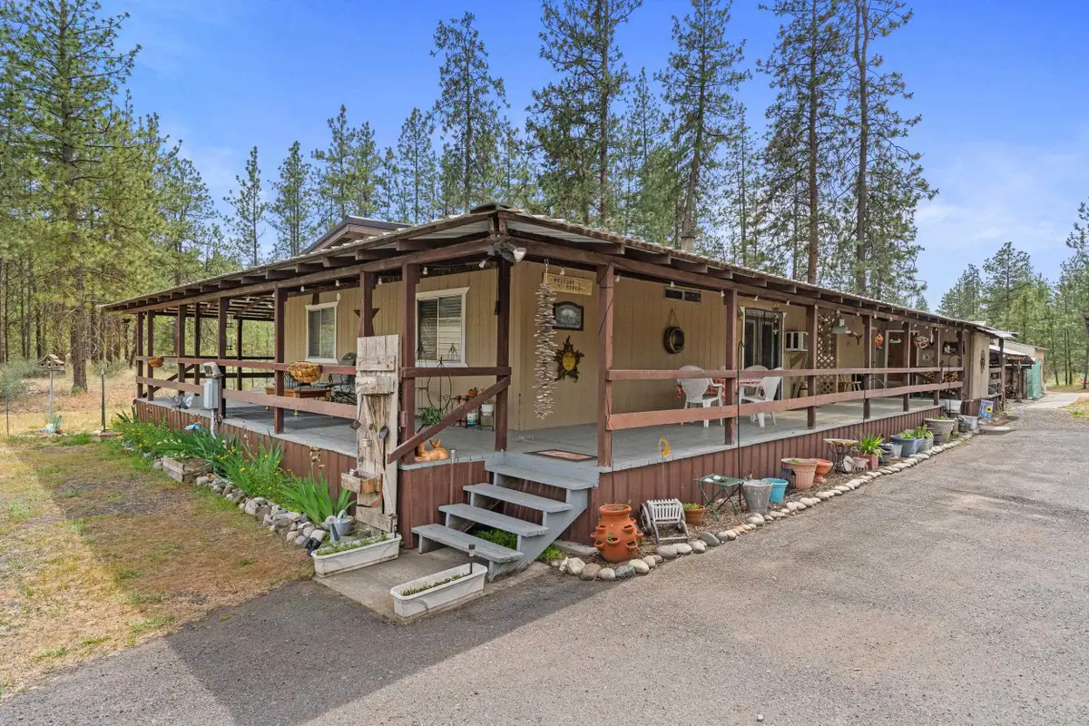 45019 N Cougi Ln, Davenport, WA 99122 - Image #1