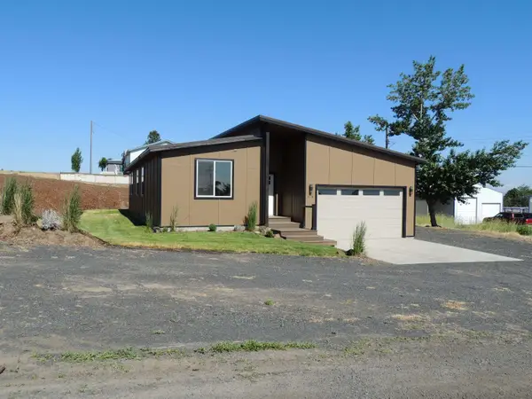 516 SW Alder St, Wilbur, WA 99185