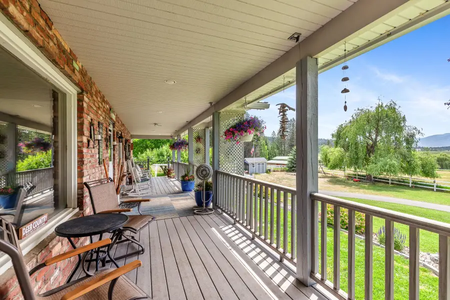 24325 E Hauser Lake Rd, Newman Lake, WA 99025-9480 - Image #2