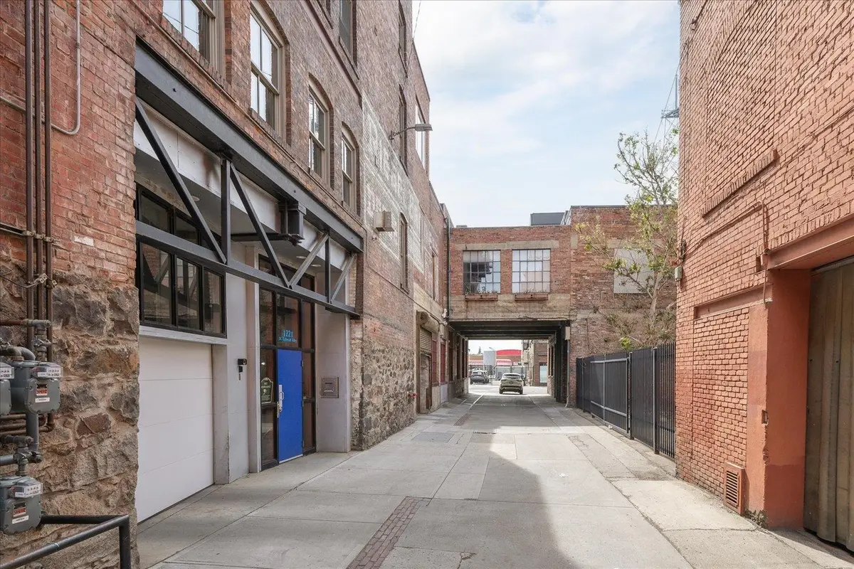 1221 W Railroad Alley #9 Aly #9, Spokane, WA 99201 - Image #1