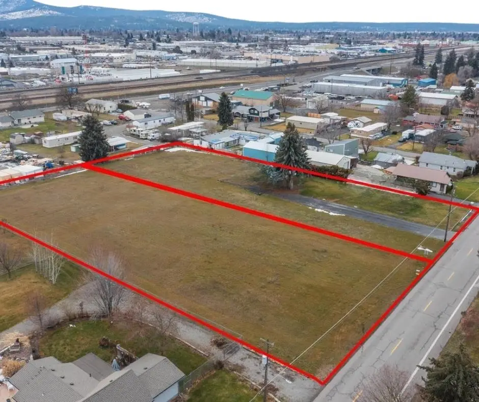 10218 E Empire Ave, Millwood, WA 99212 - Image #1