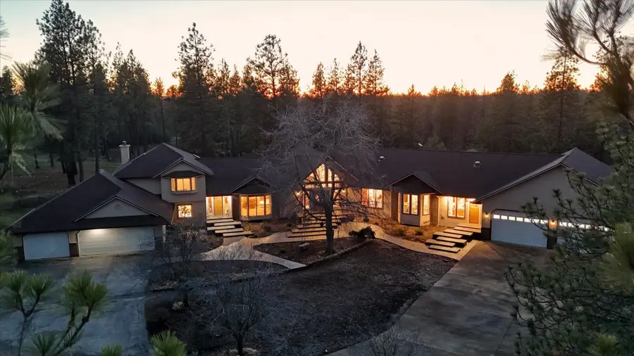 12912 E Gibbs Rd, Mica, WA 99023 - Image #3