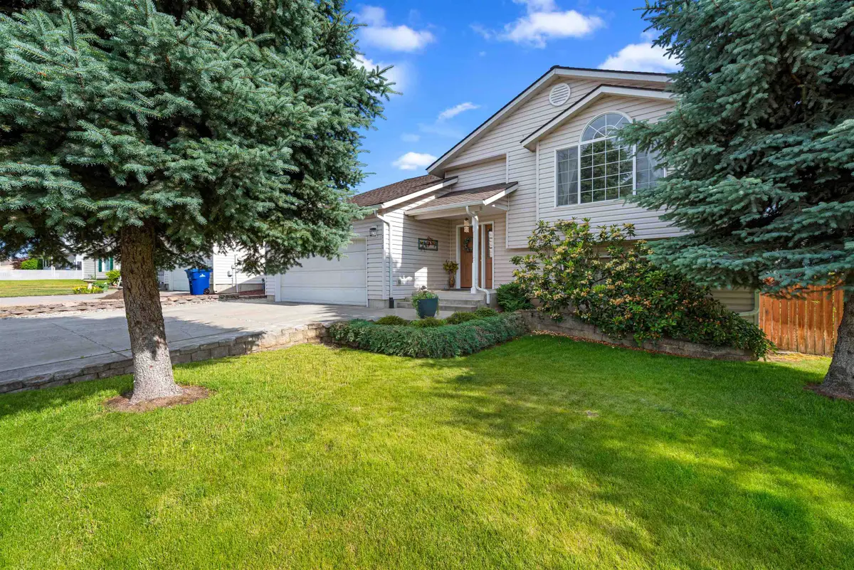 730 E Kathy Lee Ave, Medical Lake, WA 99002 - Image #1