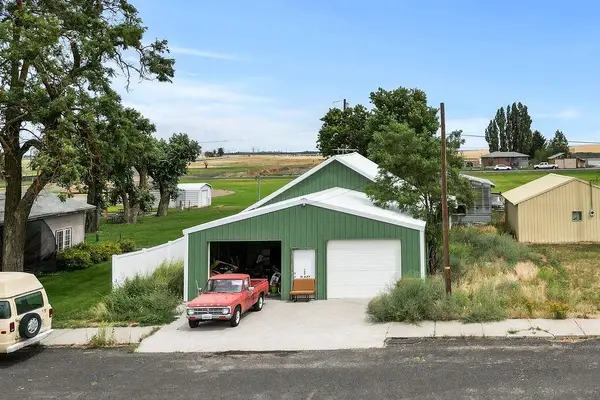 160 SW Creston Ave, Creston, WA 99117