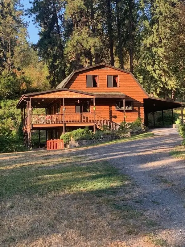 59 Bisbee Creek Ln, Kettle Falls, WA 99141