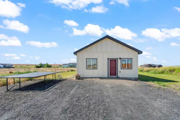 38220 E Fitness Ln, Davenport, WA 99112