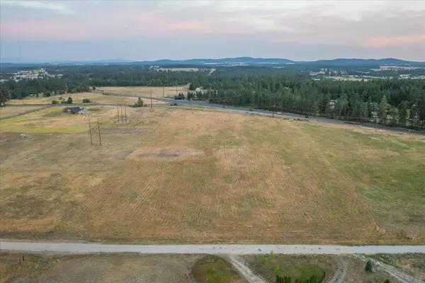 5623 W Mule Deer Ln, Deer Park, WA 99006