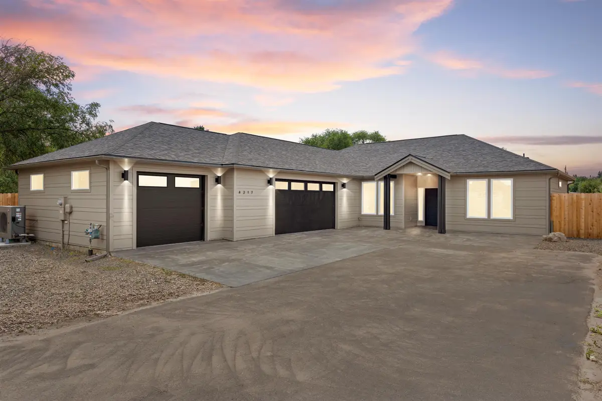 4217 N Locust Rd, Spokane, WA 99206 - Image #1