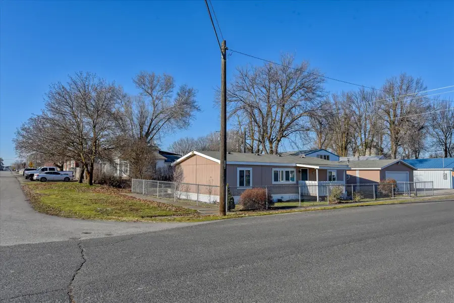 214 S B St, Sprague, WA 99032-9760 - Image #2