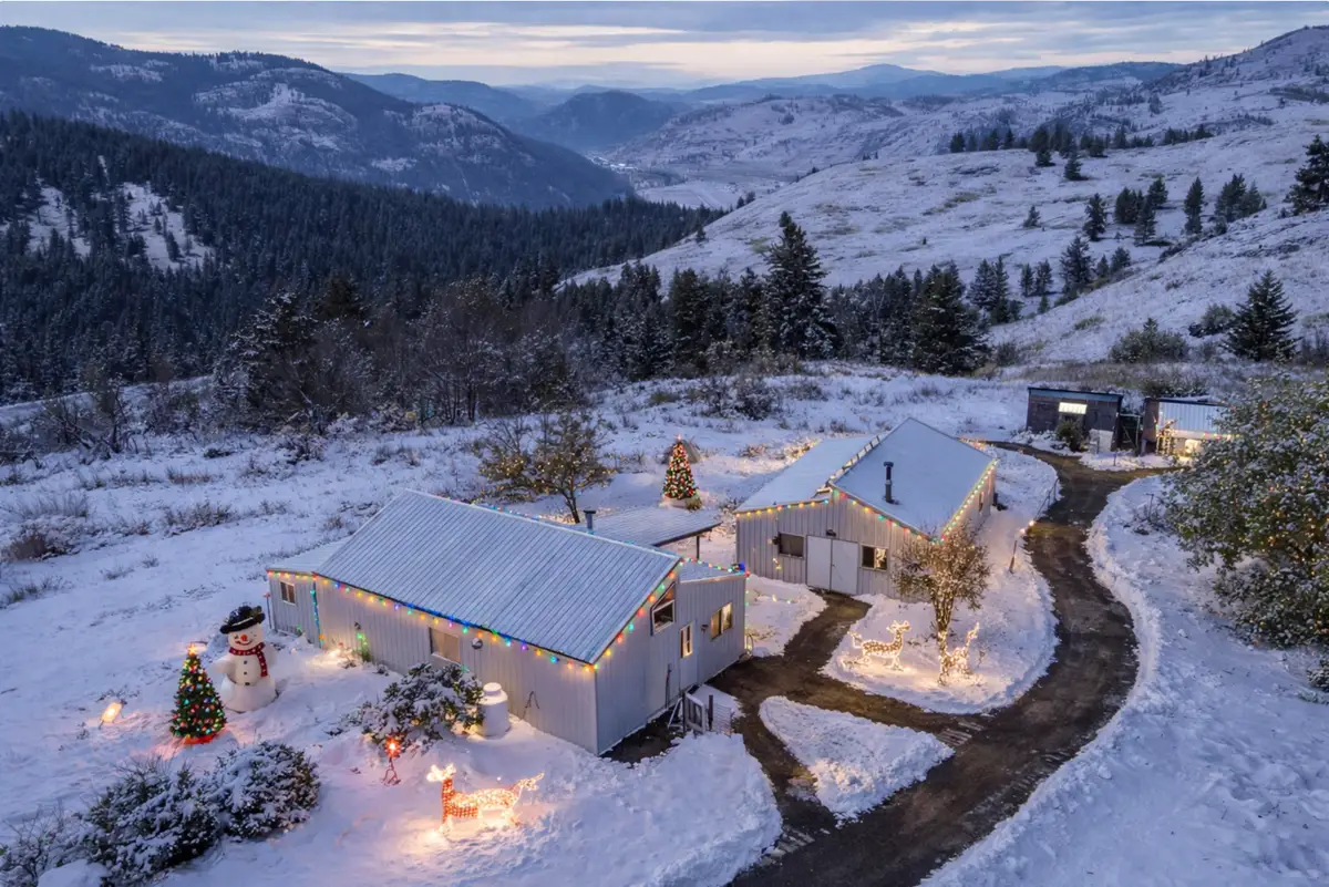 253 White Mountain Rd, Curlew, WA 99118 - Image #1