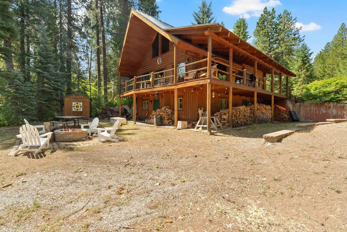 242 Crystal Shores Dr, Newport, WA 99156 - Image #1